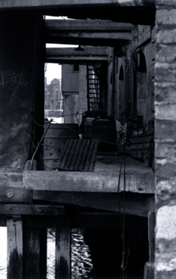 1  Near Wapping Old Stairs  1957