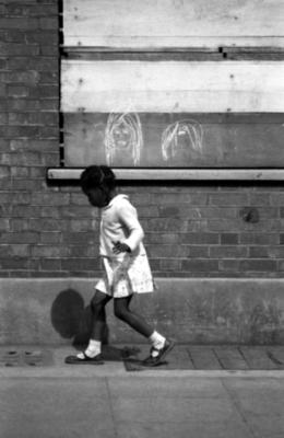 5  Off Wapping High St